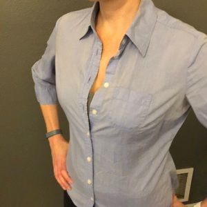 Cute little chambray 3/4 sleeve button down